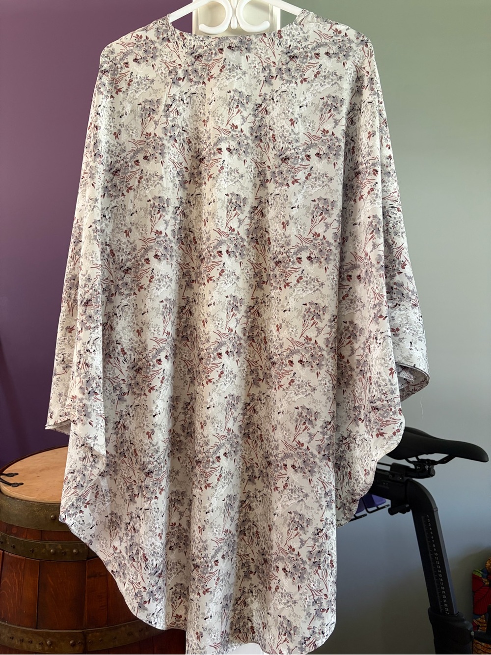 Steve Madden Cream Blouse with Mauve and Gray Floral Print - Picture 5 of 6